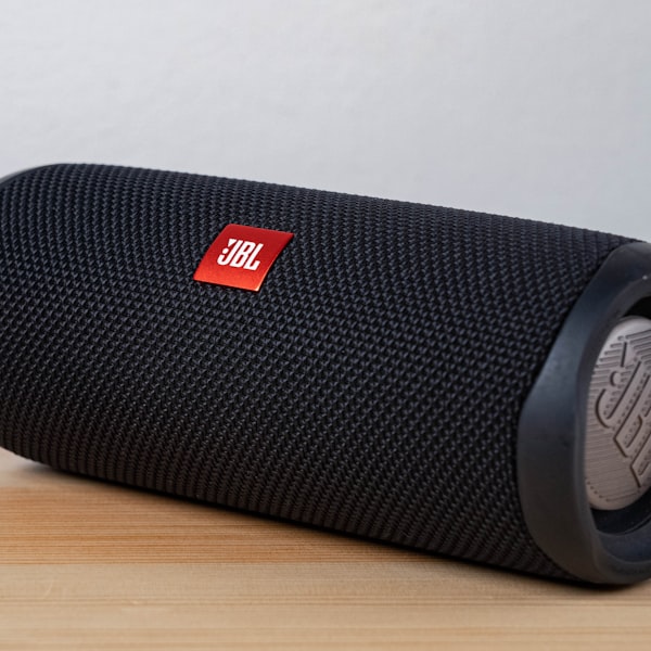 Портативная Bluetooth-колонка водонепроницаемая